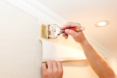 Pose de papier peint à Belcaire — revêtements muraux et toiles de verre